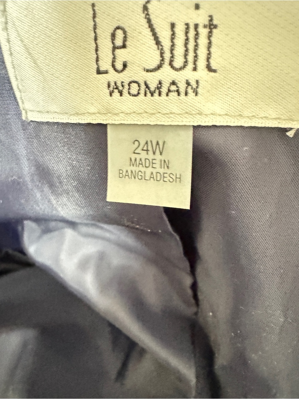 Le Suit Dark Navy Woman Coat and slacks. - Picture 2 of 4